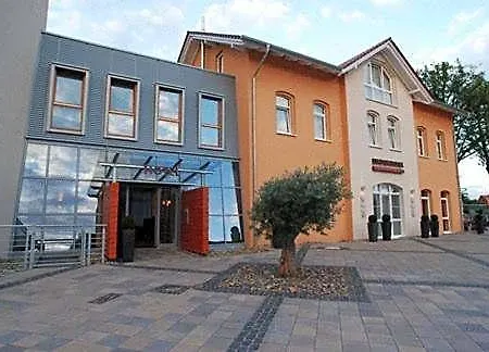 Hotel Akzent 3*